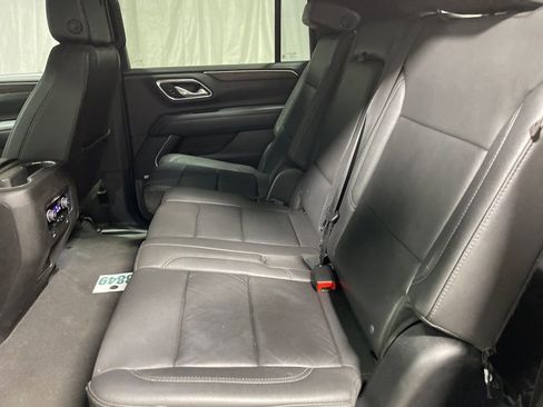 Used 2023 Chevrolet Suburban LT image 20