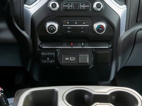 Used 2020 GMC Sierra 2500 SLE image 15