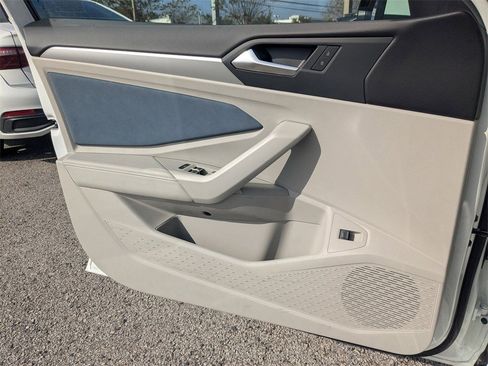 New 2026 Volkswagen Jetta SE image 22