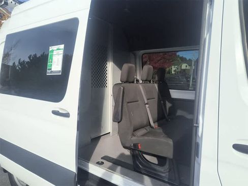 Used 2023 Mercedes-Benz Sprinter 2500 image 23