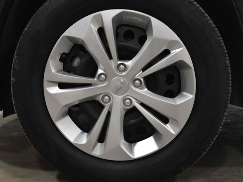 Used 2026 Chevrolet Trax LS w/ Driver Confidence Package FWD image 29