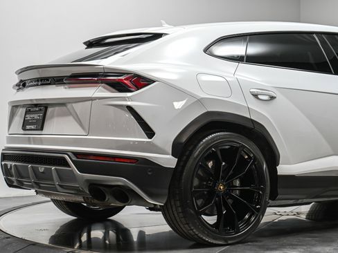 Used 2020 Lamborghini Urus image 12