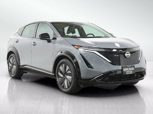 Used 2024 Nissan Ariya AWD image 8