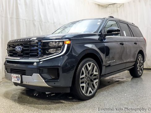 Used 2025 Ford Expedition Platinum w/ Platinum Ultimate Package AWD/4WD image 2