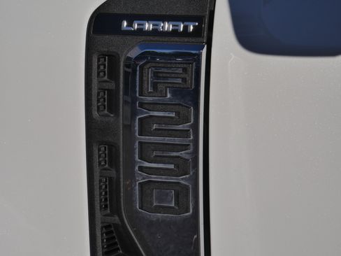 Used 2024 Ford F250 Lariat w/ Lariat Ultimate Package image 18