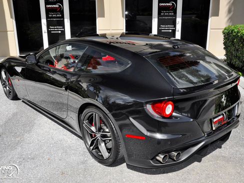 Used 2016 Ferrari FF AWD/4WD image 27