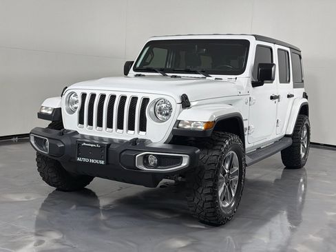 Used 2018 Jeep Wrangler Unlimited Sahara AWD/4WD image 10