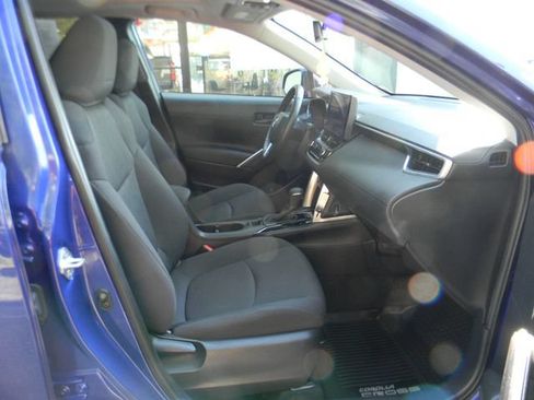 Used 2024 Toyota Corolla Cross LE w/ Moonroof Package AWD/4WD image 22