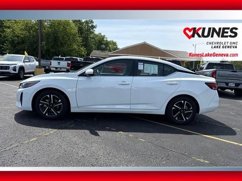 Used 2024 Nissan Sentra SV FWD image 10