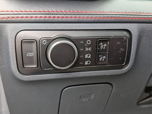 Used 2025 Ford Mustang GT Premium image 15