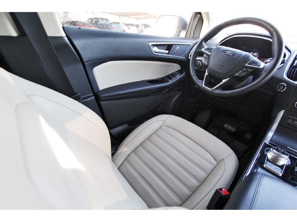 Used 2019 Ford Edge SEL w/ Equipment Group 201A FWD image 11
