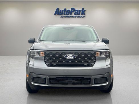 Used 2025 Ford Maverick XLT w/ XLT Luxury Package image 2