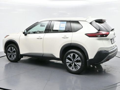 Used 2021 Nissan Rogue SV w/ Premium Package AWD/4WD image 5