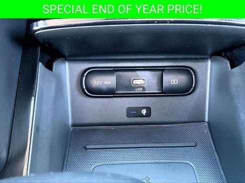 Used 2022 Kia Telluride EX w/ EX Premium Package image 16