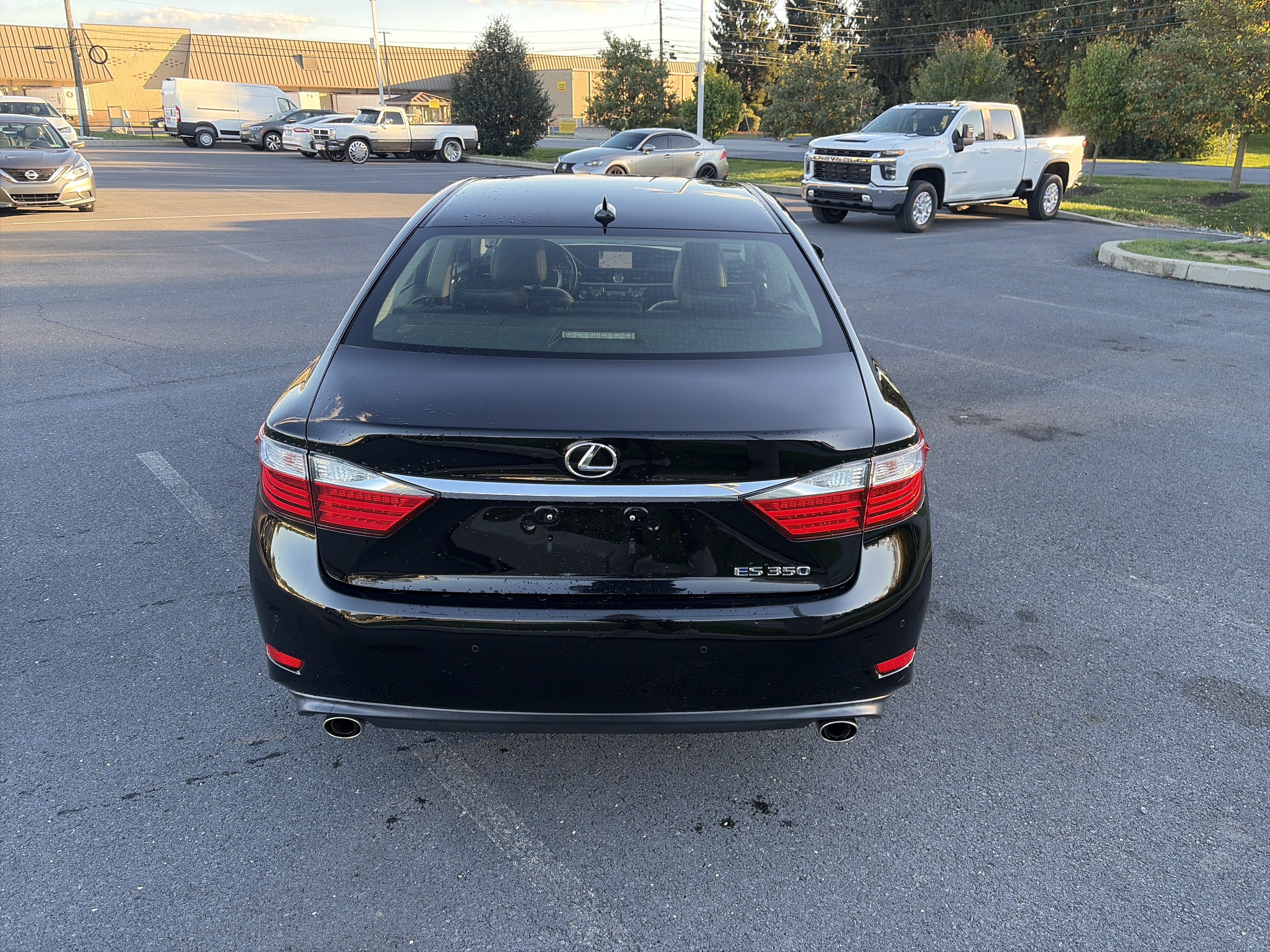 Used 2014 Lexus ES 350 w/ Luxury Package FWD image 5