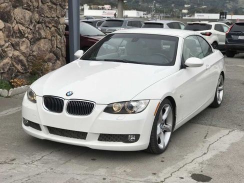 Used 2008 BMW 335i Convertible image 3