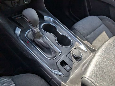 Used 2023 Chevrolet Traverse LT image 30