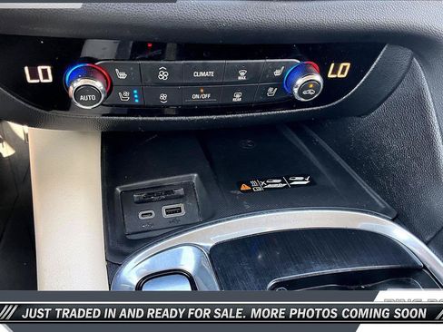 Used 2022 Buick Enclave Premium w/ Experience Buick Package FWD image 23