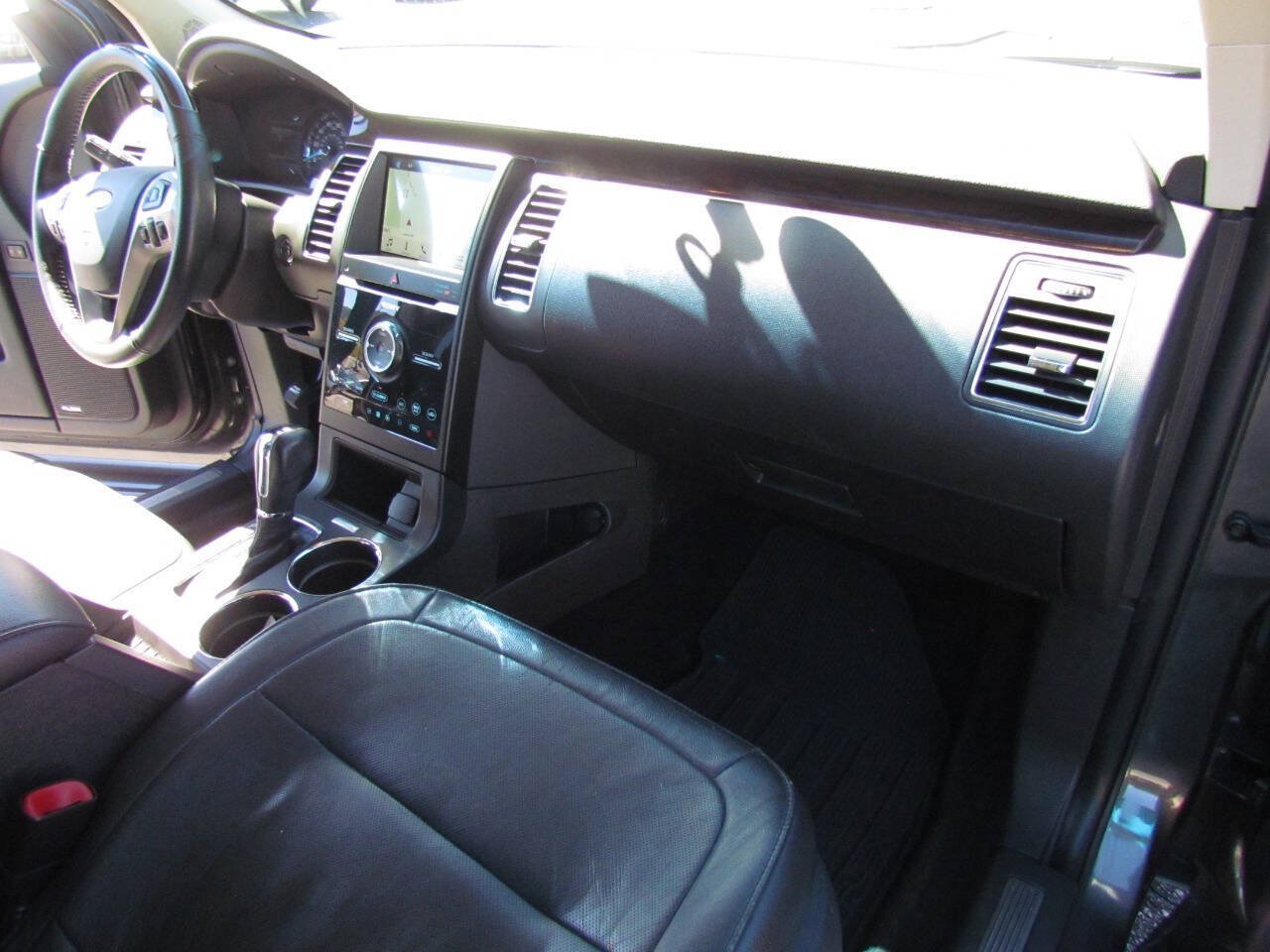 Used 2016 Ford Flex Limited FWD image 18