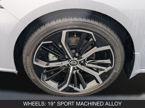 New 2025 Nissan Altima 2.5 SR image 11