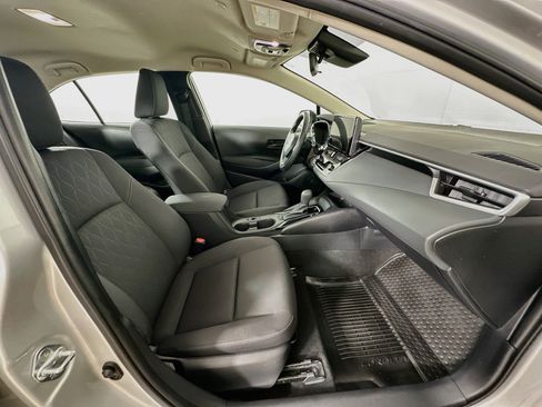 Used 2023 Toyota Corolla LE FWD image 30