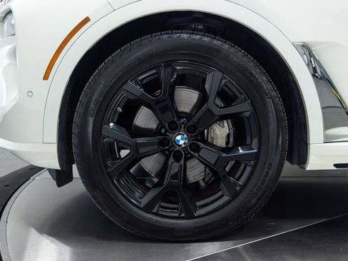 Used 2026 BMW X7 xDrive40i AWD/4WD image 27
