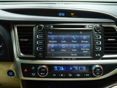 Used 2019 Toyota Highlander Limited AWD/4WD image 21