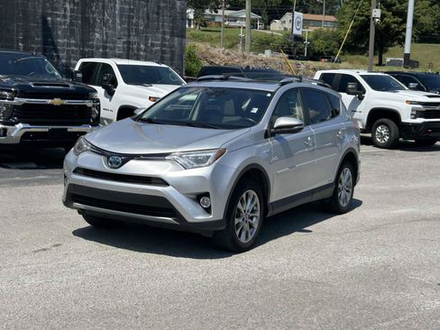Used 2016 Toyota RAV4 Limited AWD/4WD image 3