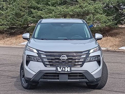 Used 2025 Nissan Rogue SV image 26