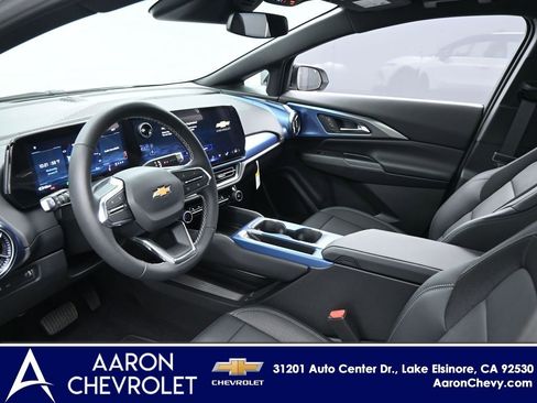 New 2026 Chevrolet Equinox EV LT w/ LPO, Blackout Package AWD/4WD image 7