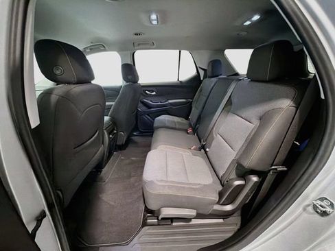 Used 2021 Chevrolet Traverse LS FWD image 21