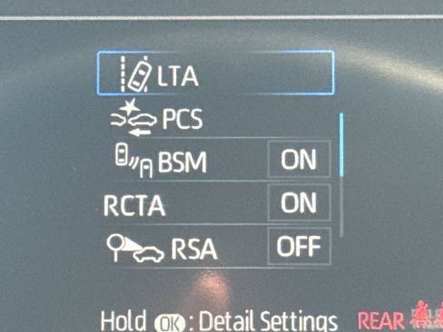 Used 2025 Toyota RAV4 XLE AWD/4WD image 19