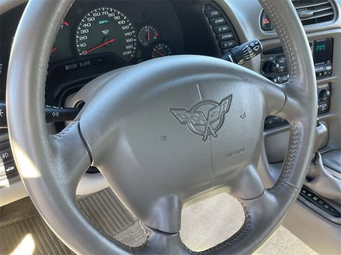 Used 2004 Chevrolet Corvette Convertible w/ Preferred Equipment Group image 20