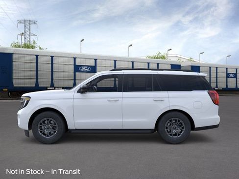 New 2026 Ford Expedition Active image 3