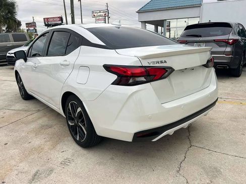 Used 2025 Nissan Versa SR image 4