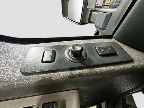 Used 2012 Ford F350 Lariat w/ Chrome Pkg image 32