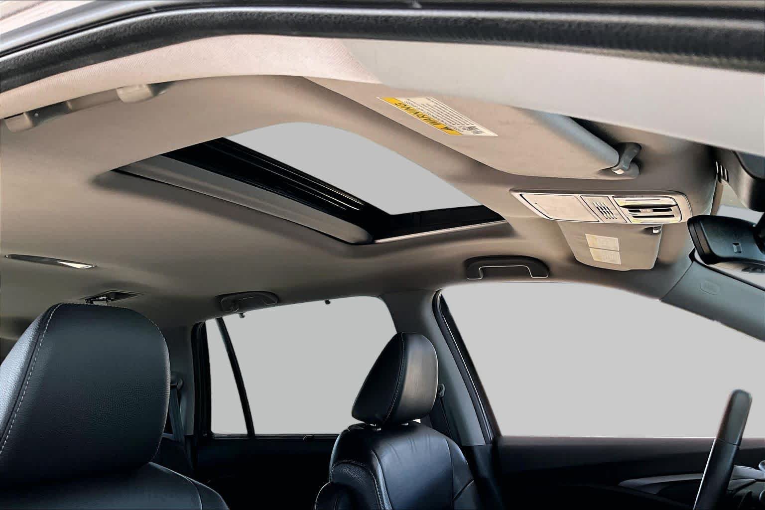 Used 2022 Honda Pilot Special Edition image 14