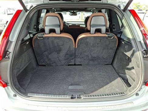 Used 2025 Volvo XC90 B5 Plus w/ Protection Package Premier image 21