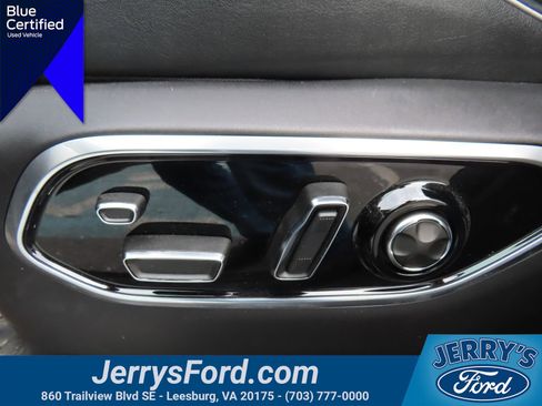 Used 2023 Jeep Grand Cherokee Summit w/ Luxury Tech Group V image 33