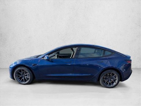 Used 2023 Tesla Model 3 Standard Range image 8