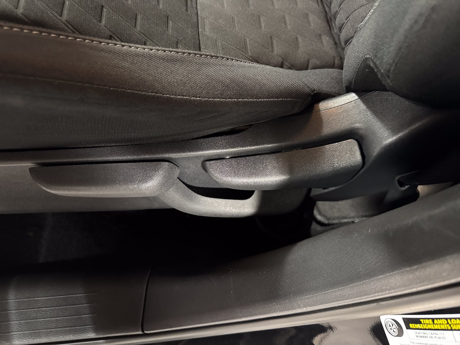 Used 2021 Nissan Kicks S FWD image 11