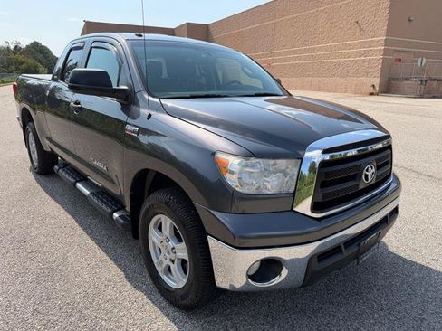 Used 2012 Toyota Tundra 4x4 Double Cab w/ SR5 Pkg image 38