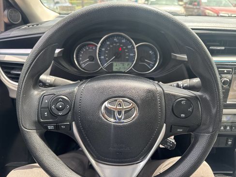Used 2014 Toyota Corolla LE FWD image 9