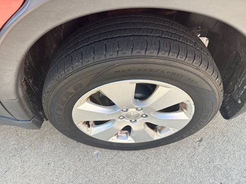 Used 2011 Subaru Outback 2.5i Premium AWD/4WD image 17