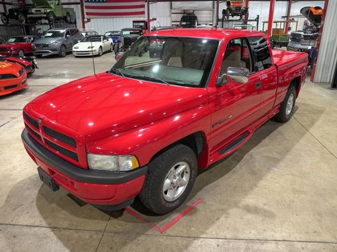 Used 1997 Dodge Ram 1500 Truck 2WD Club Cab image 14
