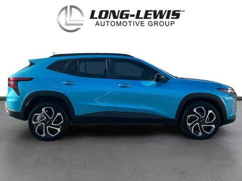 Used 2025 Chevrolet Trax RS w/ Driver Confidence Package FWD image 8