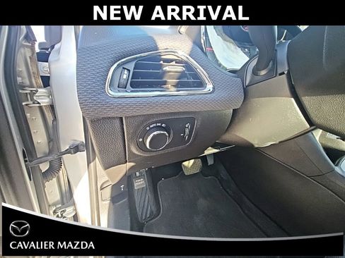 Used 2018 Chevrolet Cruze LS image 13