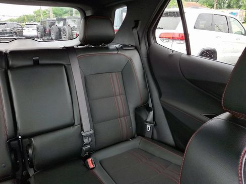 Used 2022 Chevrolet Equinox RS FWD image 21