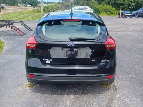 Used 2016 Ford Focus SE w/ SE Cold Weather Package FWD image 4