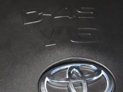 Used 2022 Toyota Highlander LE image 14